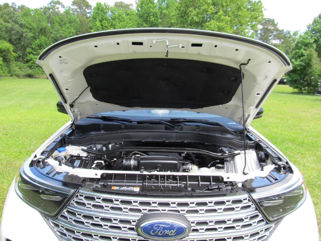 2020 Ford Explorer Limited photo