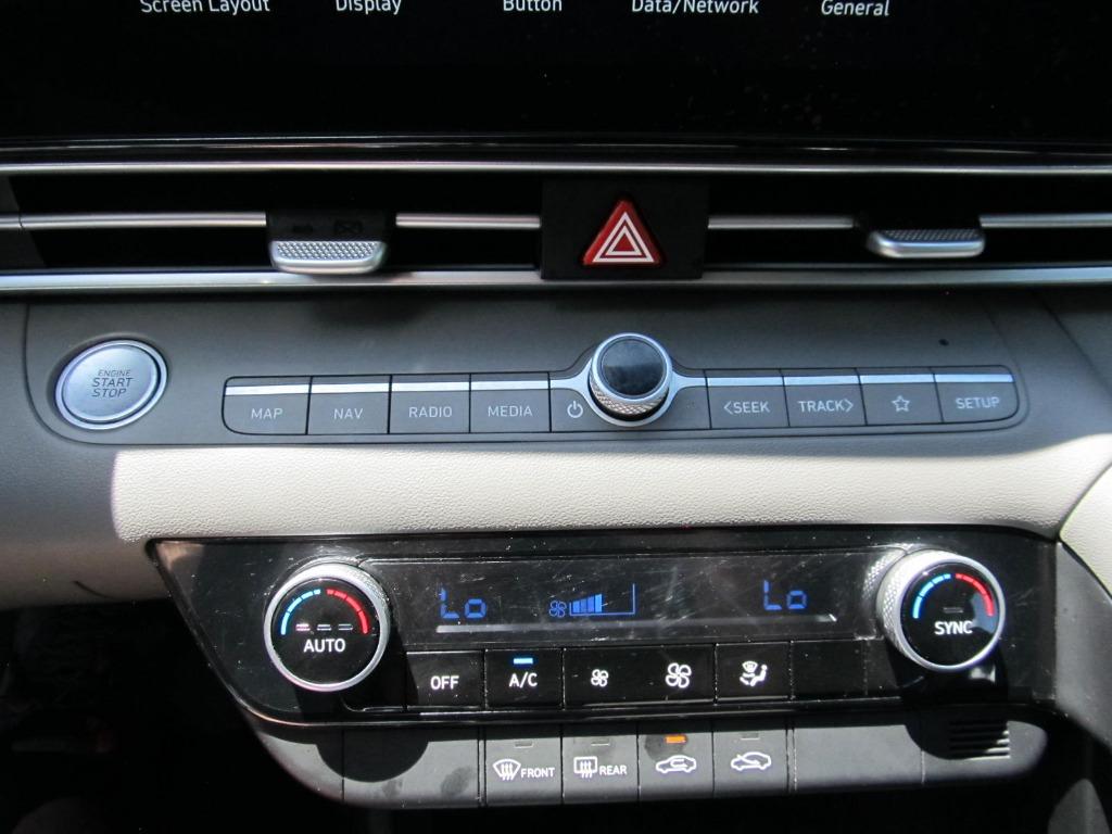 2024 Hyundai Elantra SEL photo 51
