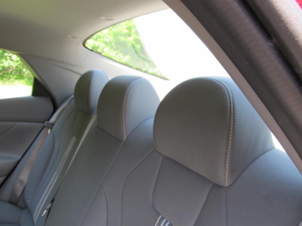 2024 Hyundai Elantra SEL photo 25