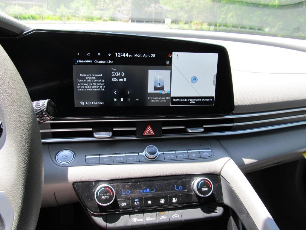 2024 Hyundai Elantra SEL photo 44