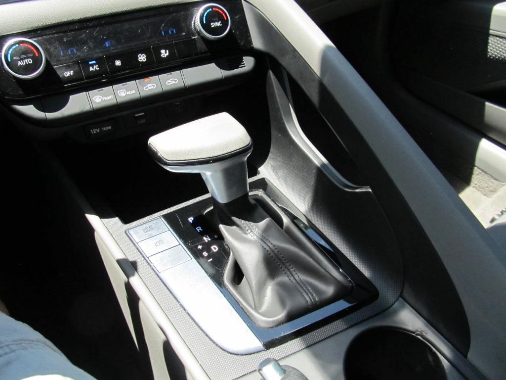 2024 Hyundai Elantra SEL photo 52