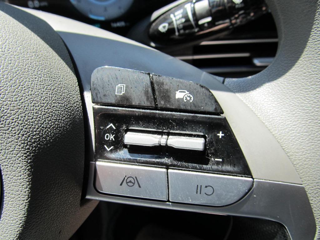 2024 Hyundai Elantra SEL photo 40