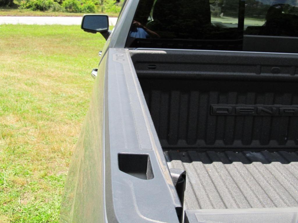 2021 GMC Sierra 1500 Denali photo