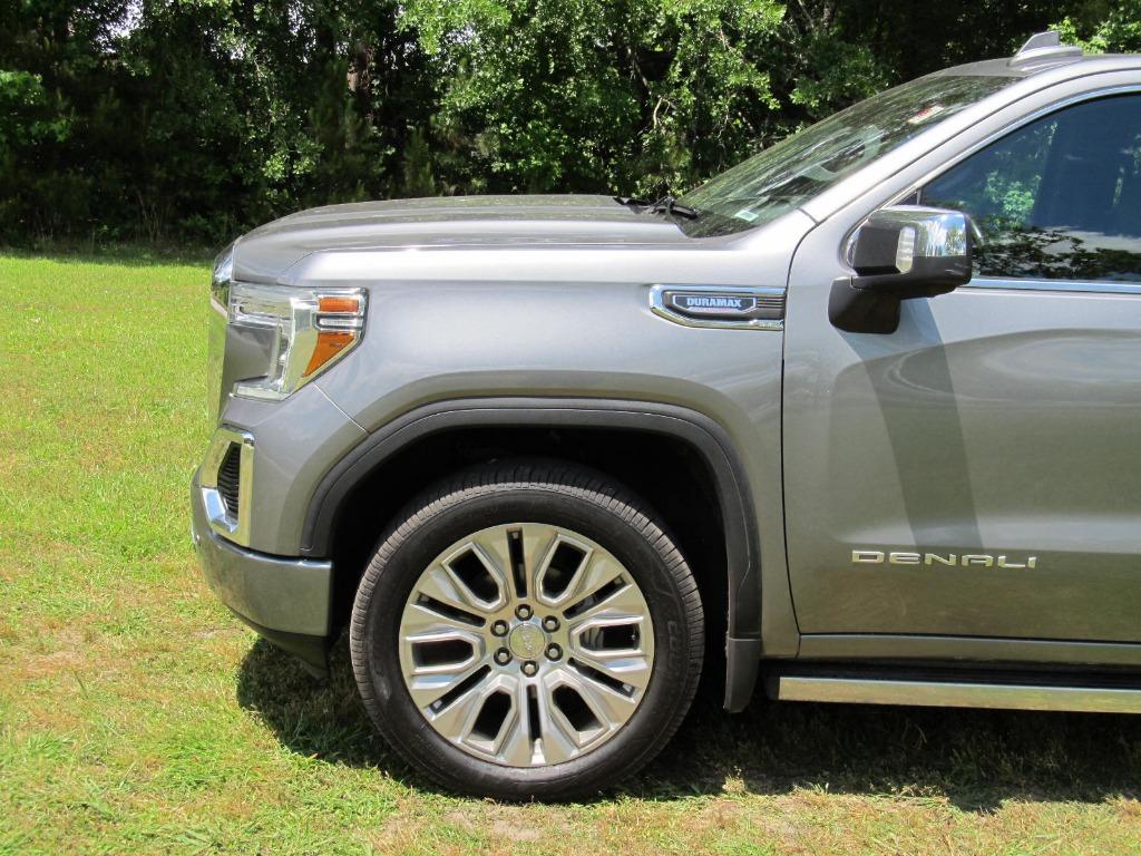 2021 GMC Sierra 1500 Denali photo