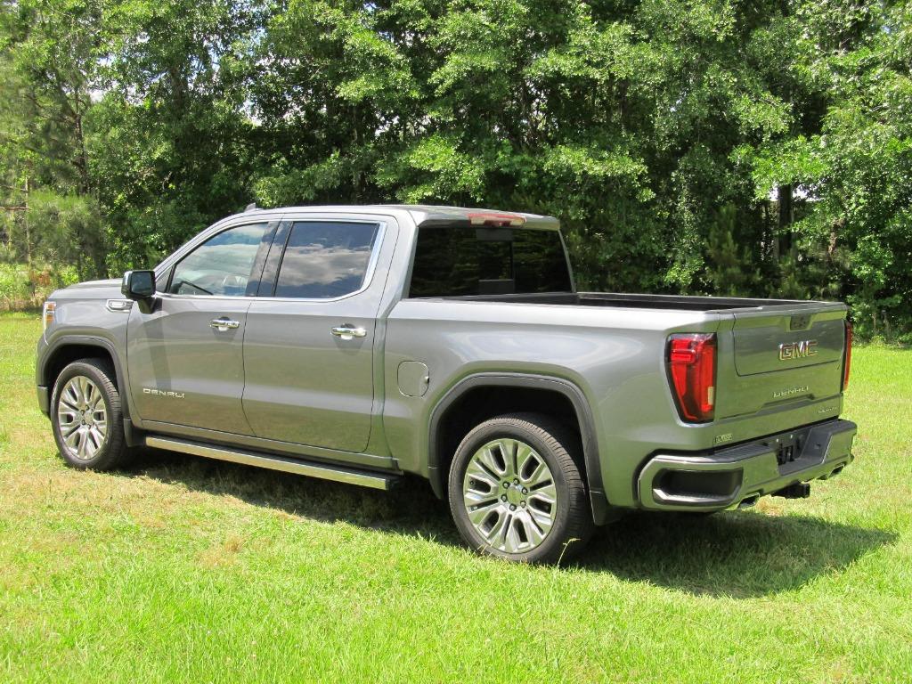 2021 GMC Sierra 1500 Denali photo