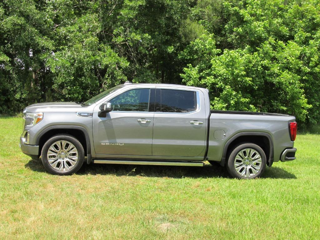 2021 GMC Sierra 1500 Denali photo