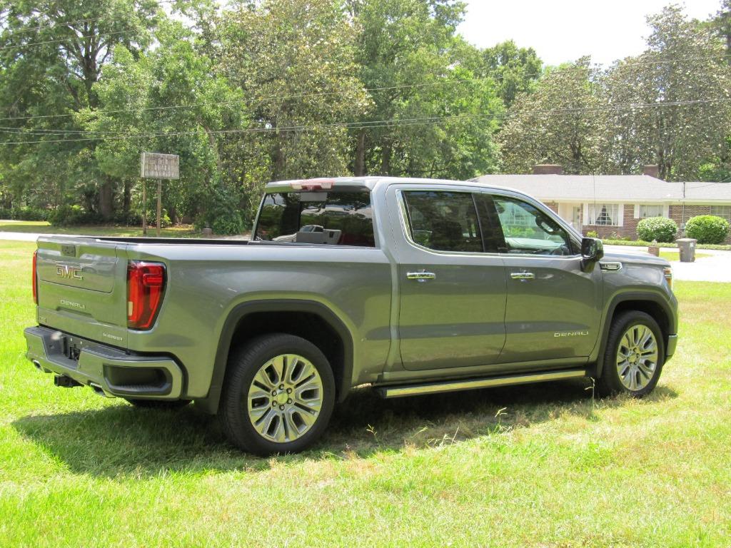 2021 GMC Sierra 1500 Denali photo