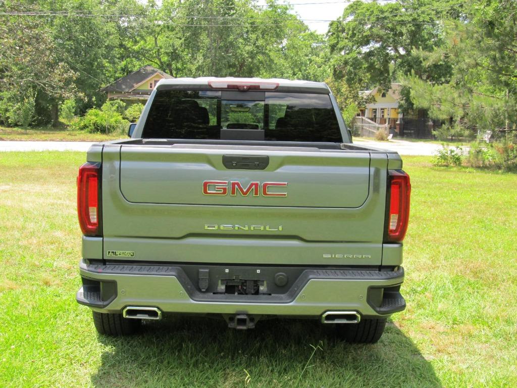 2021 GMC Sierra 1500 Denali photo