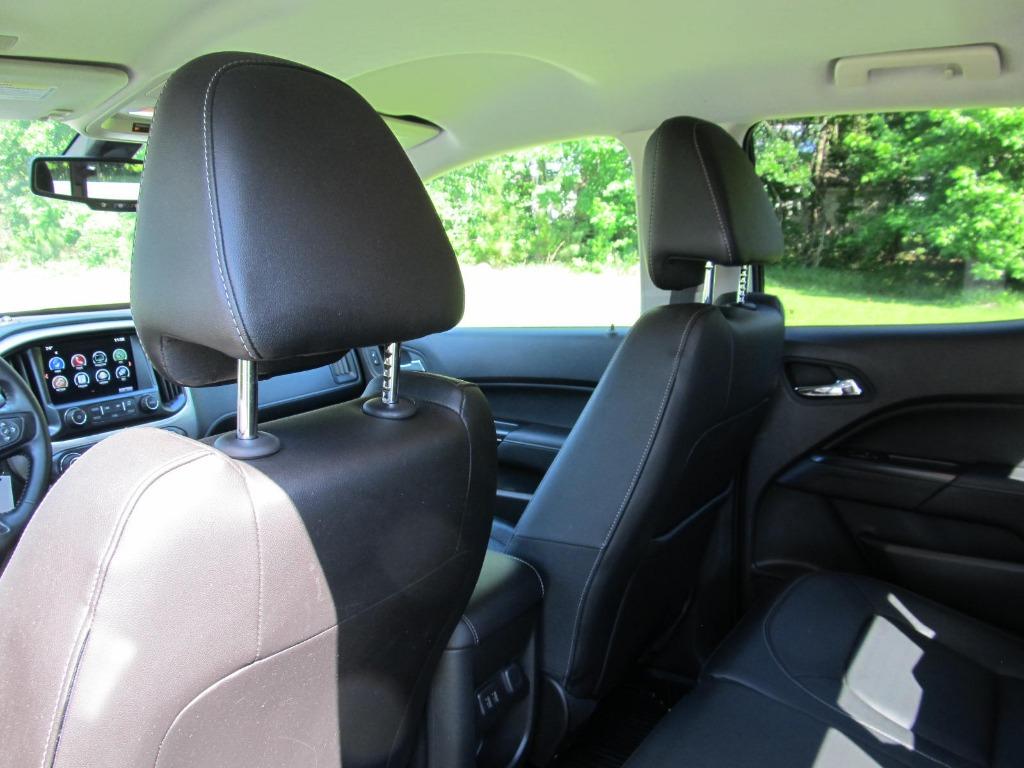 2016 GMC Canyon SLT photo