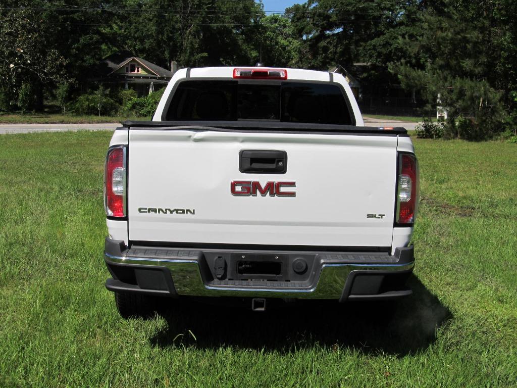 2016 GMC Canyon SLT photo