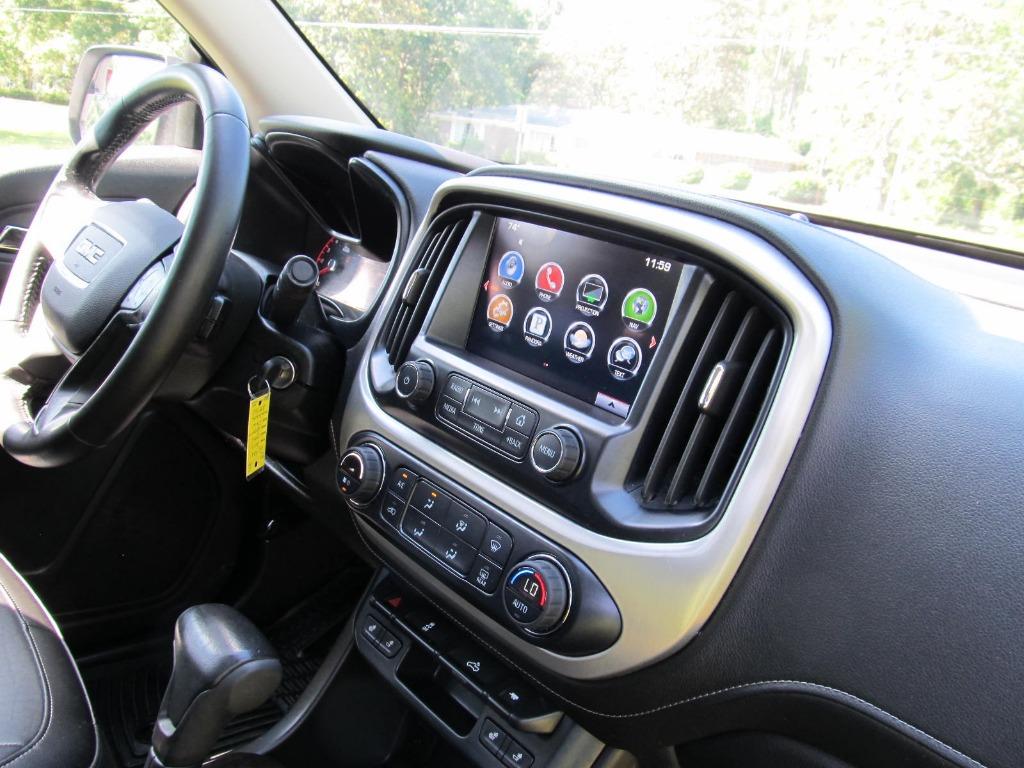 2016 GMC Canyon SLT photo