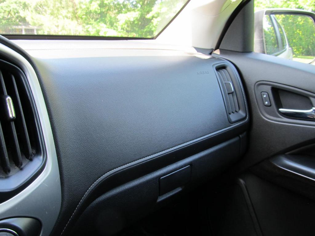 2016 GMC Canyon SLT photo