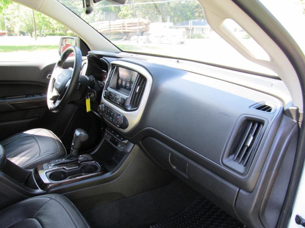 2016 GMC Canyon SLT photo