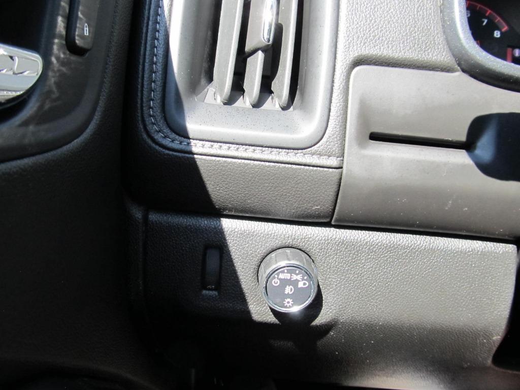 2016 GMC Canyon SLT photo