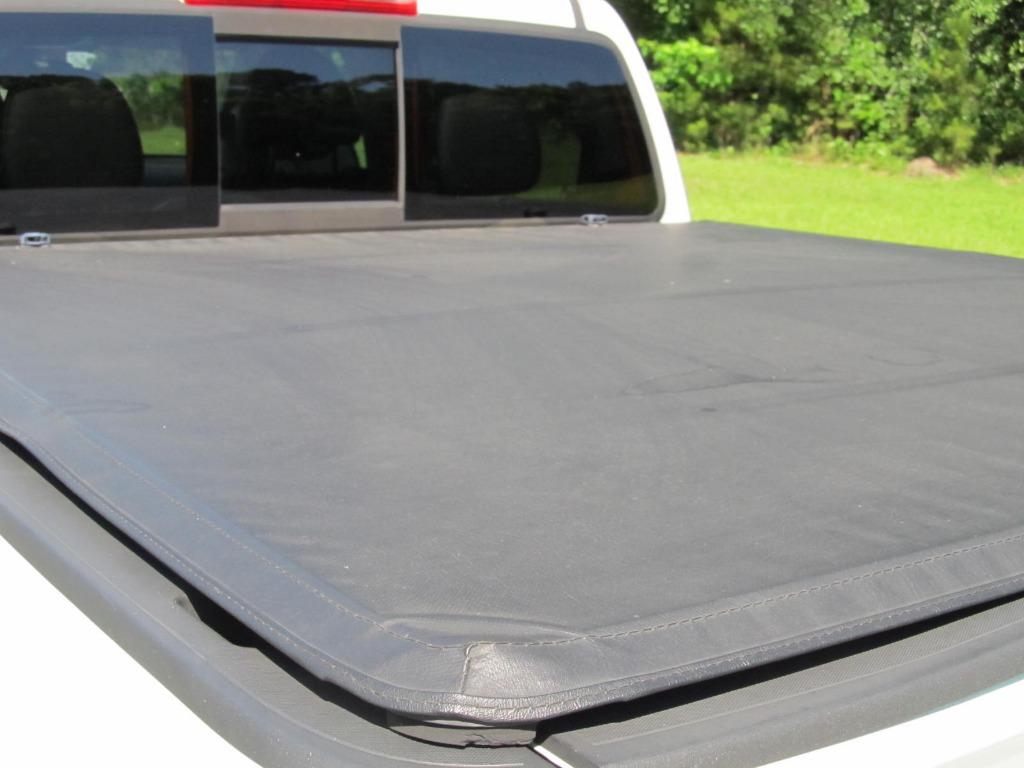 2016 GMC Canyon SLT photo