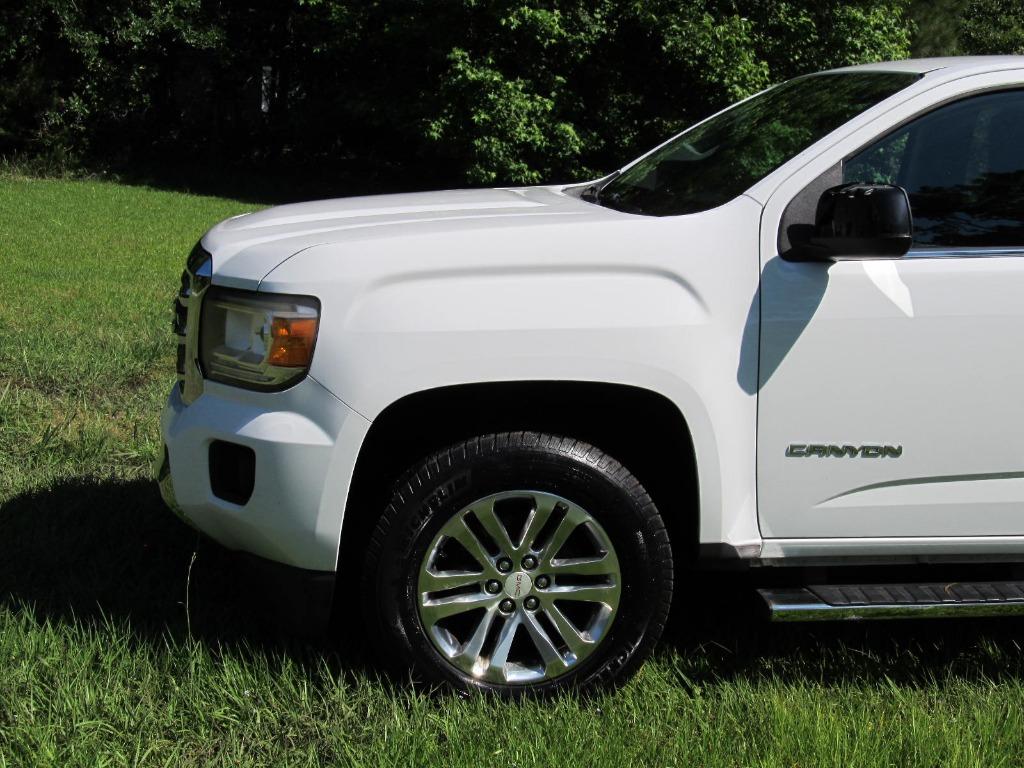 2016 GMC Canyon SLT photo