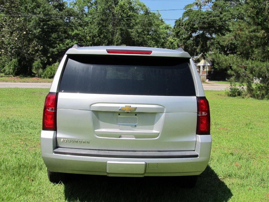 2016 Chevrolet Suburban 1500 LT photo