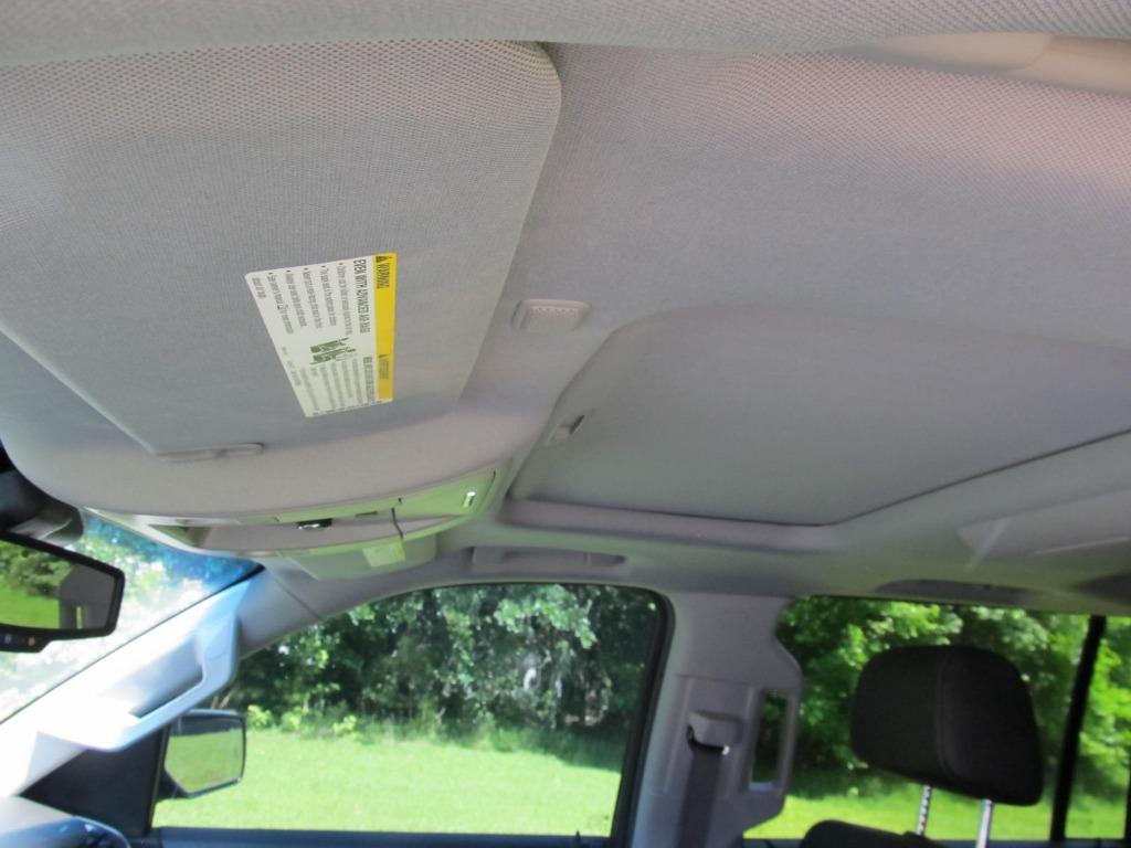 2016 Chevrolet Suburban 1500 LT photo