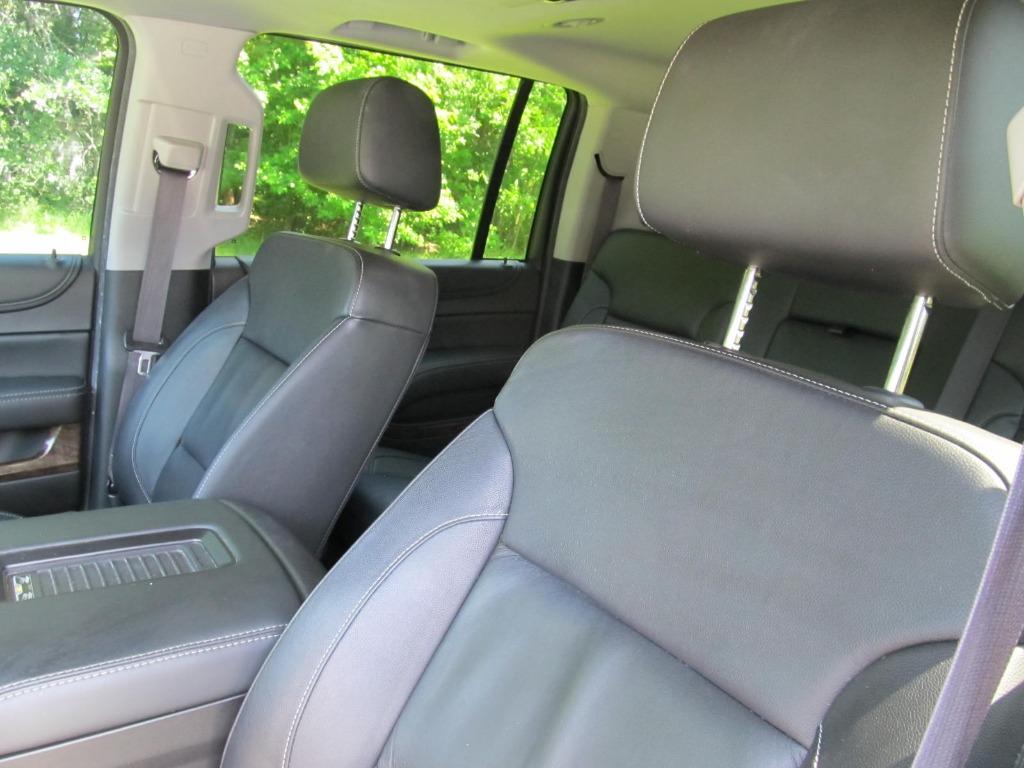 2016 Chevrolet Suburban 1500 LT photo