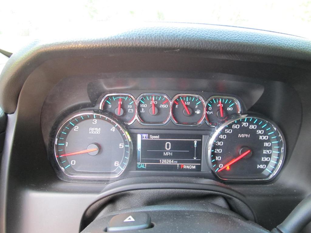 2016 Chevrolet Suburban 1500 LT photo