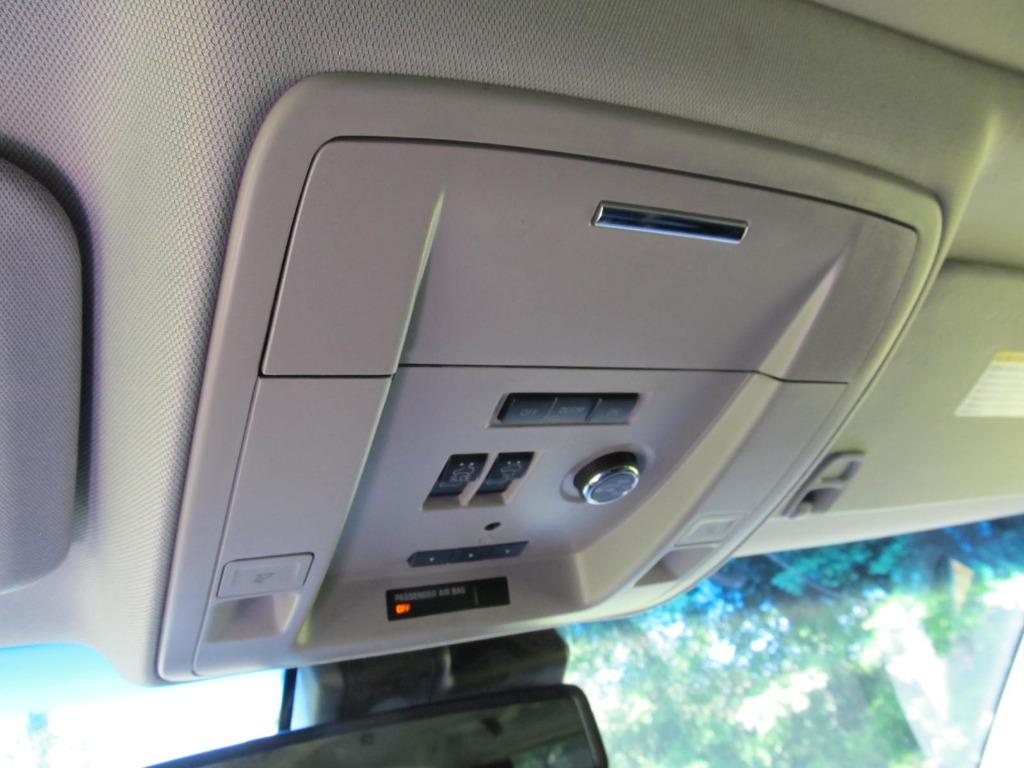 2016 Chevrolet Suburban 1500 LT photo