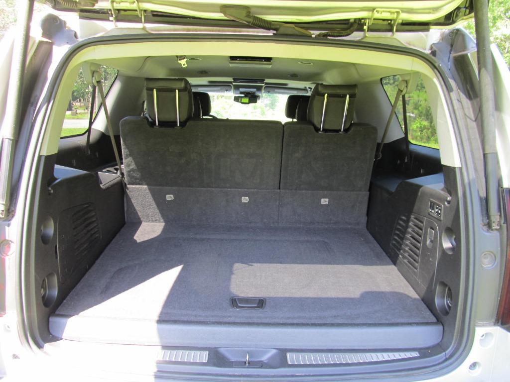 2016 Chevrolet Suburban 1500 LT photo