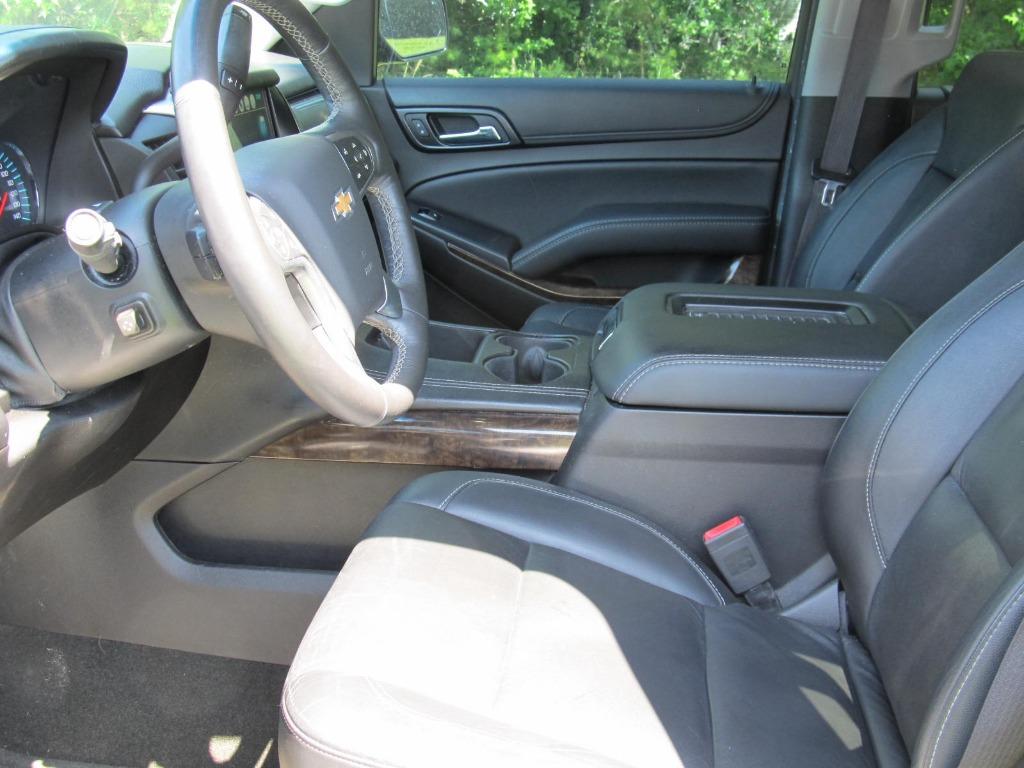 2016 Chevrolet Suburban 1500 LT photo