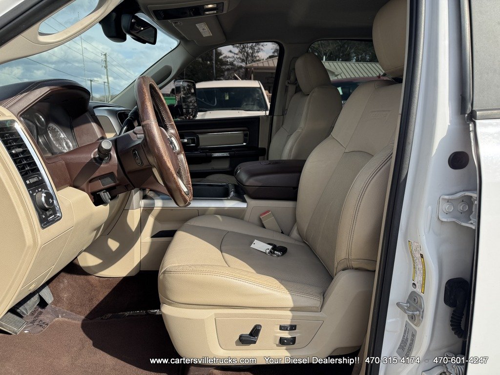 2016 RAM 3500 Laramie photo