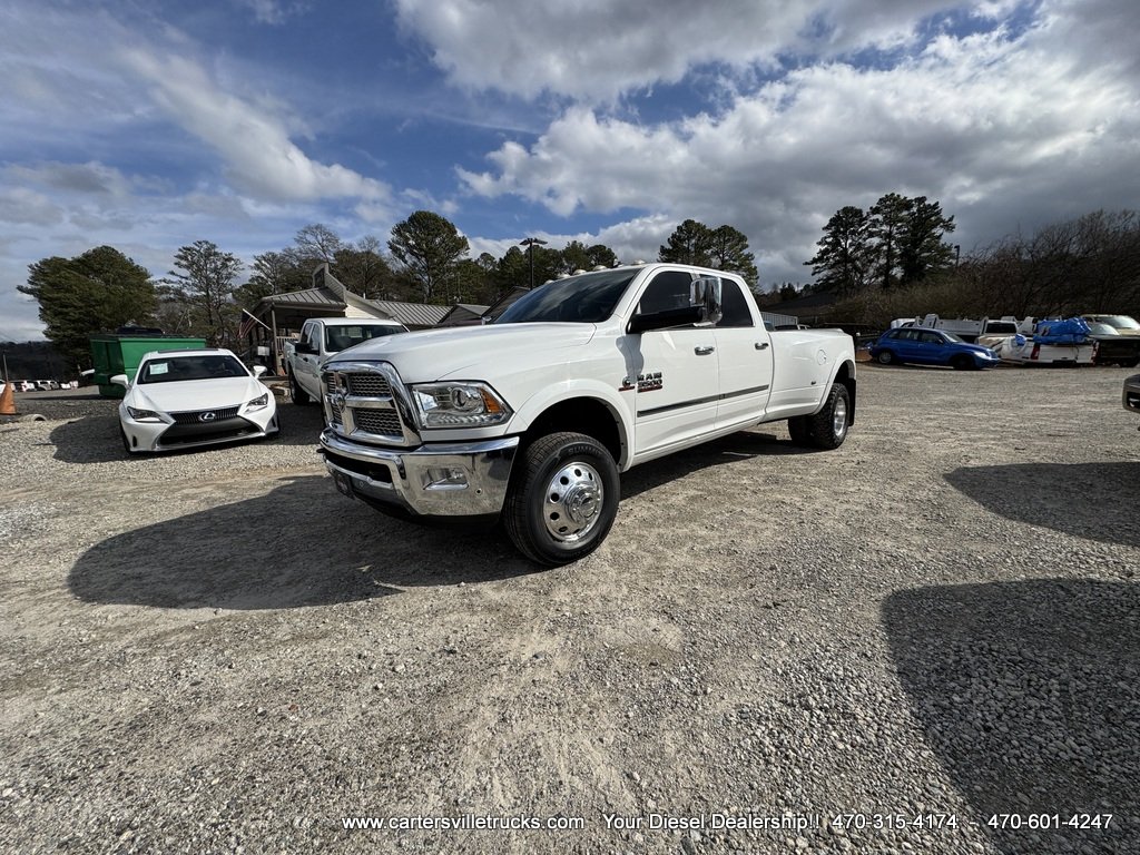 2016 RAM 3500 Laramie photo