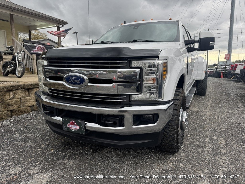 2019 Ford F350sd Lariat photo