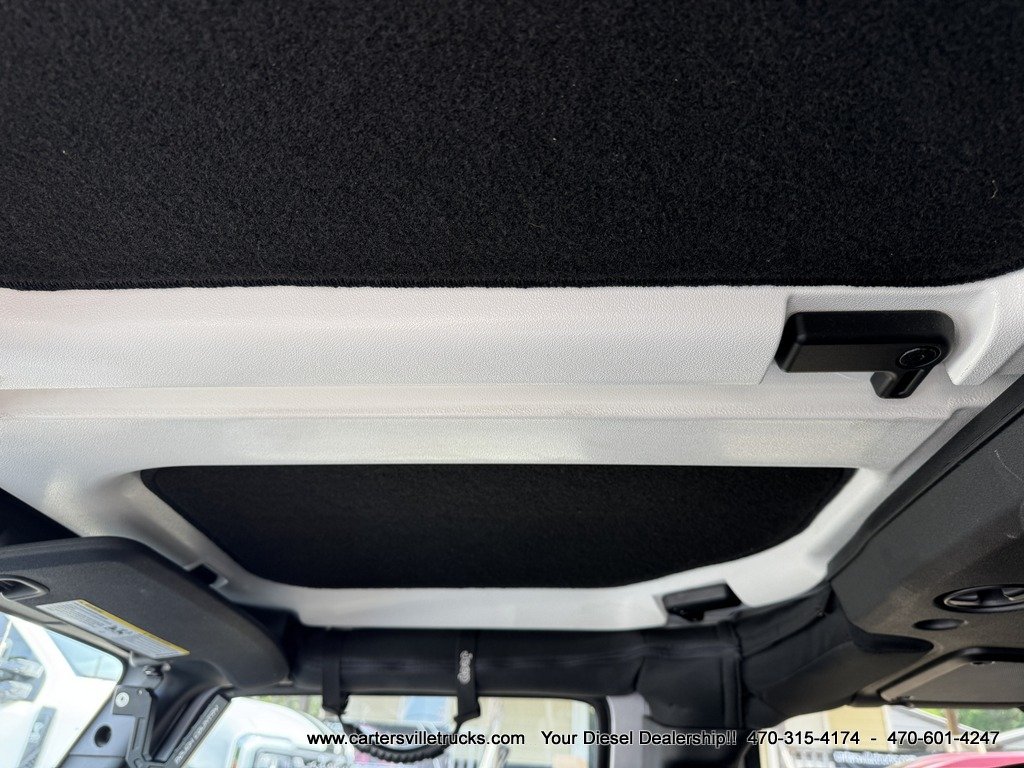 2016 Jeep Wrangler Unlimited Sahara photo