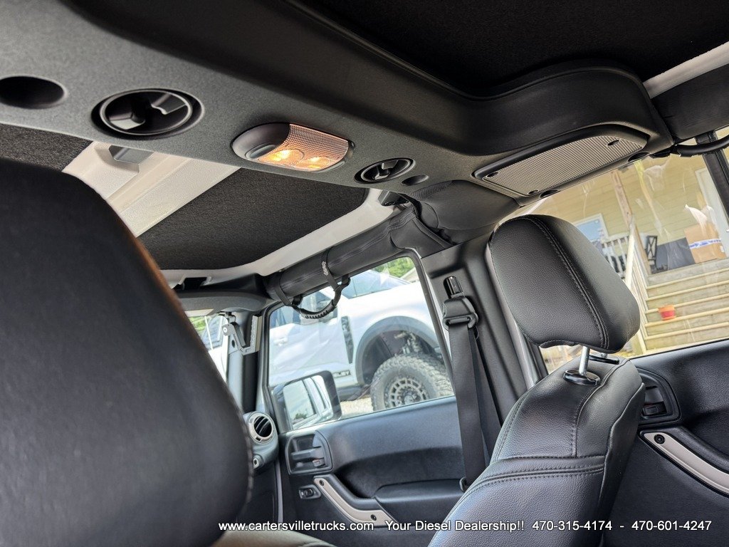 2016 Jeep Wrangler Unlimited Sahara photo