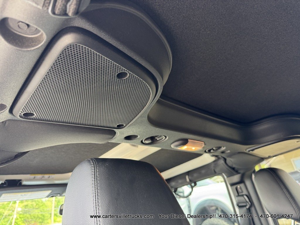 2016 Jeep Wrangler Unlimited Sahara photo