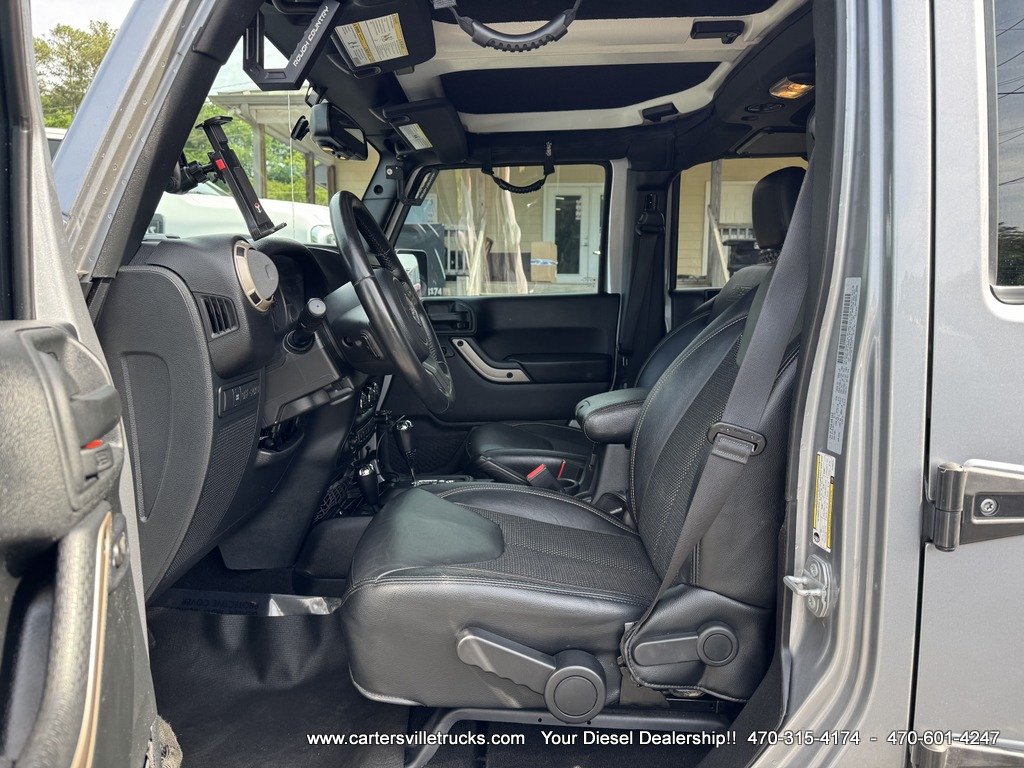 2016 Jeep Wrangler Unlimited Sahara photo