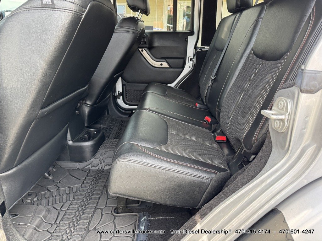 2016 Jeep Wrangler Unlimited Sahara photo