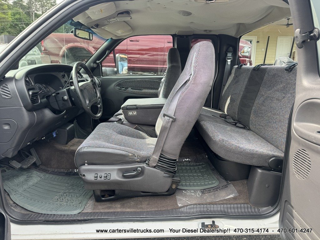 2002 Dodge RAM 2500 - $18,598