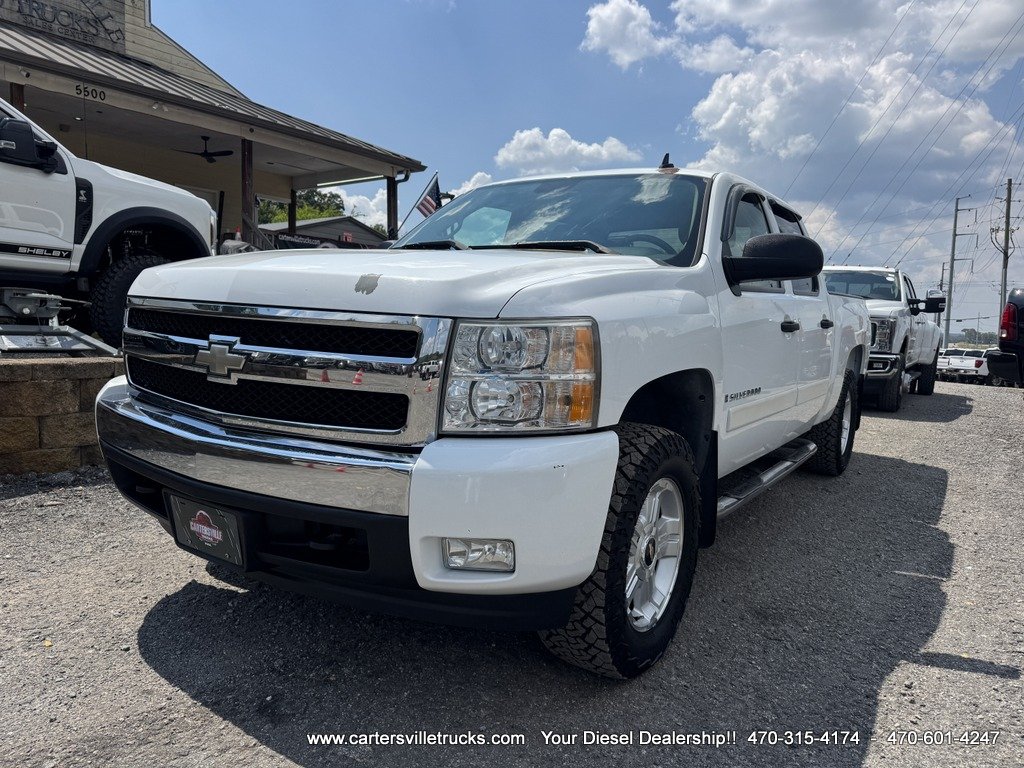 2007 Chevrolet Silverado - $11,998