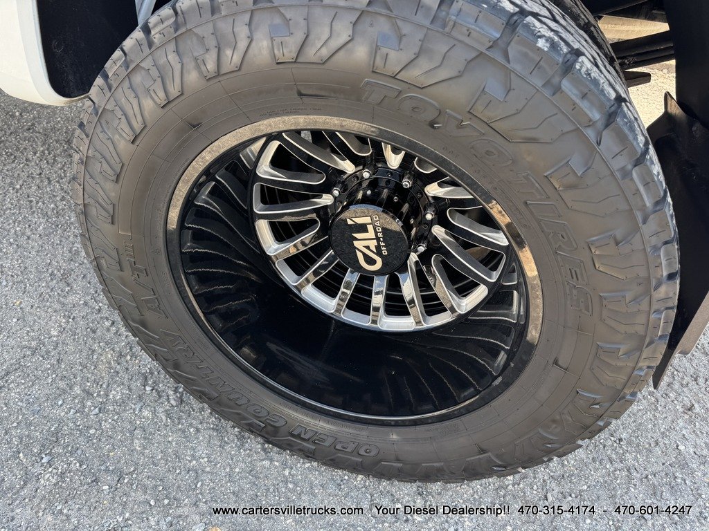 2022 Ford F-350 - $65,998