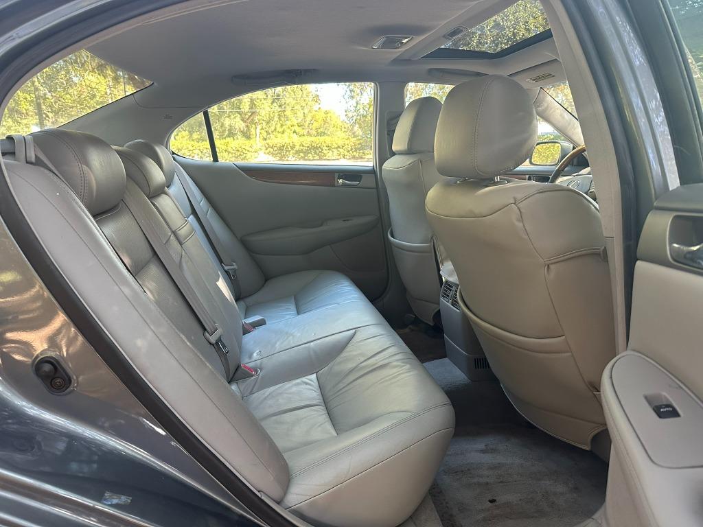 2005 Lexus ES - $5,500