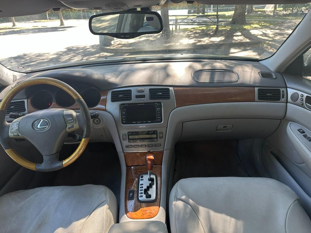2005 Lexus ES - $5,500