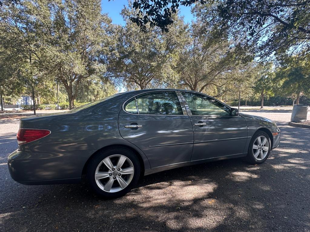 2005 Lexus ES - $5,500