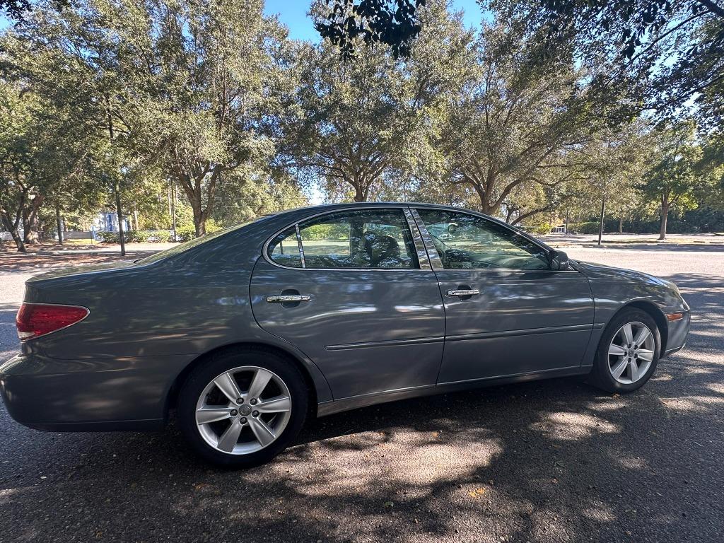2005 Lexus ES - $5,500