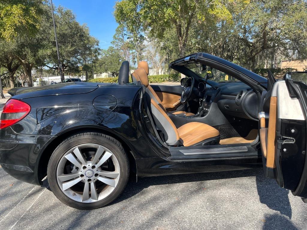 2013 Lincoln MKS photo