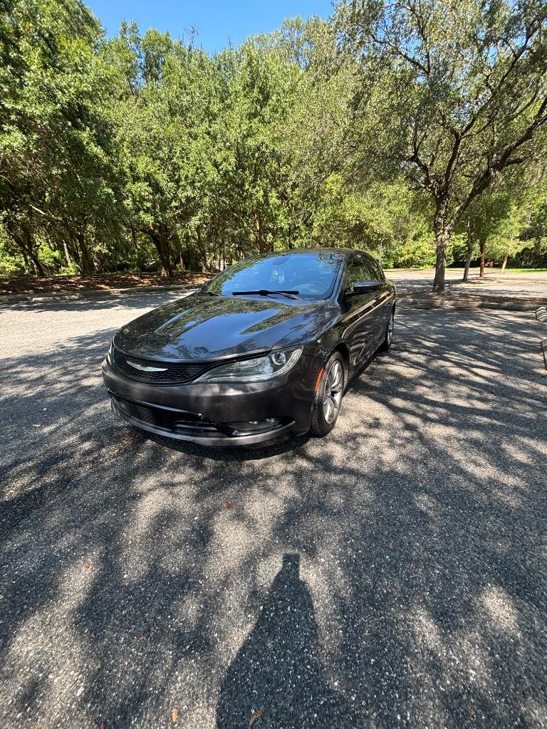 2015 Chrysler 200 - $5,300