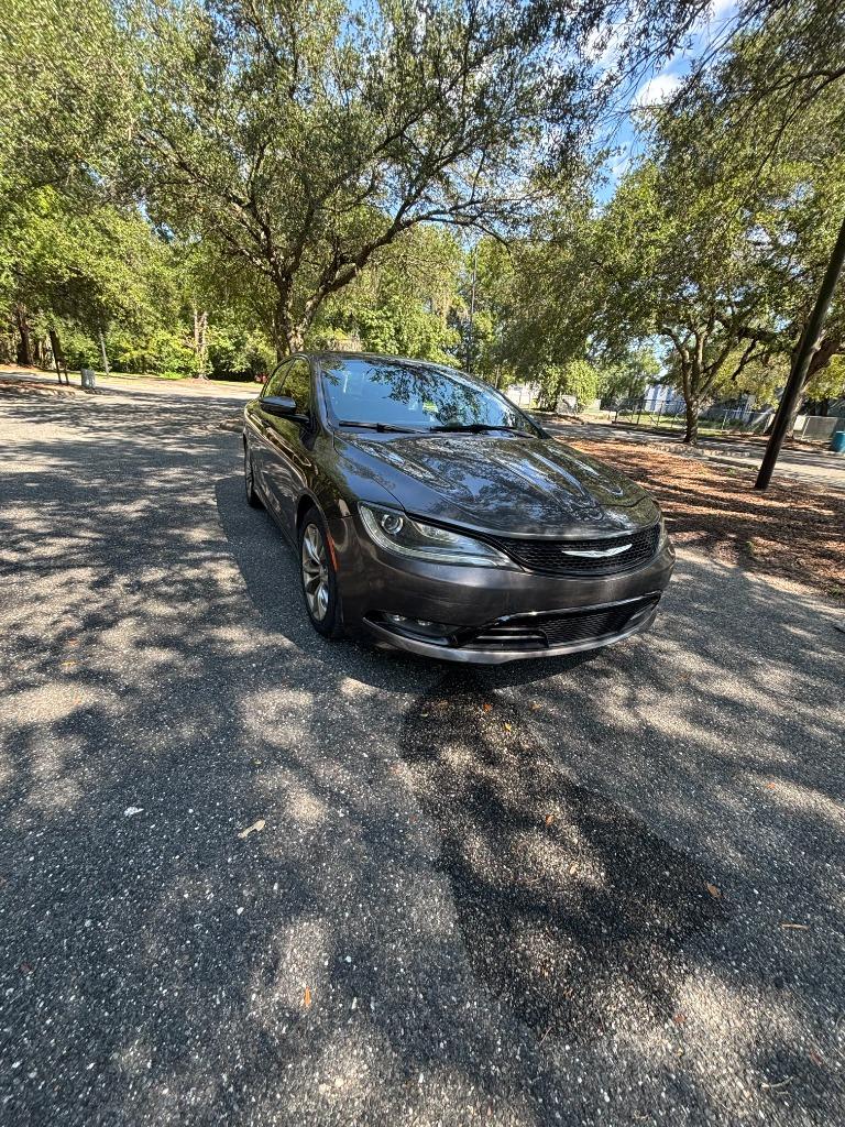 2015 Chrysler 200 - $5,300