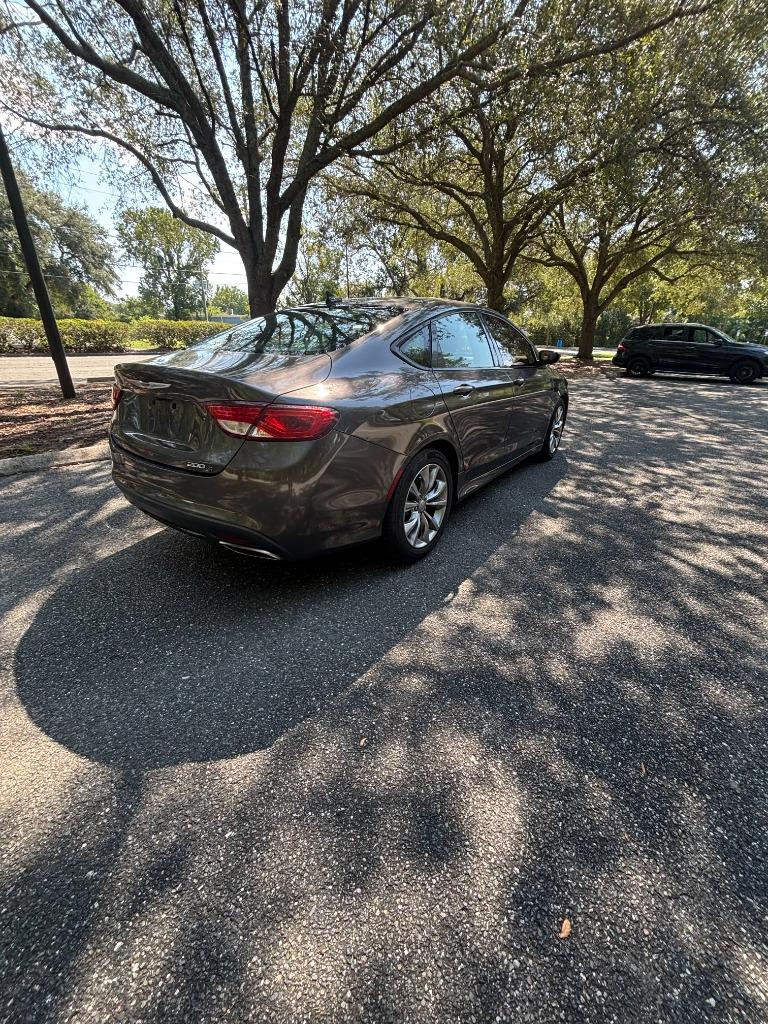 2015 Chrysler 200 - $5,300