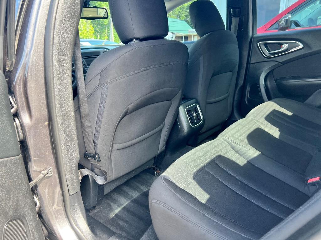 2015 Chrysler 200