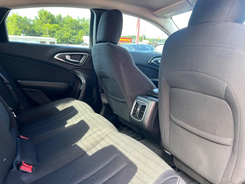 2015 Chrysler 200