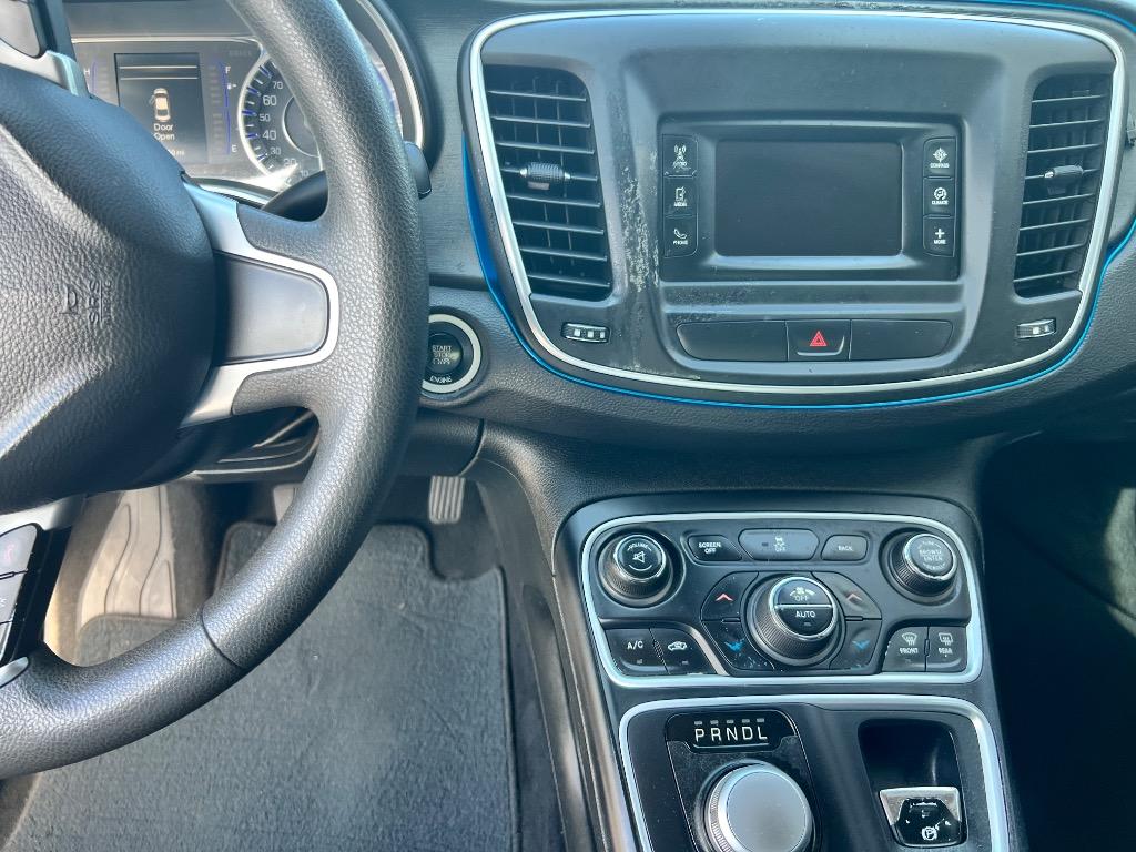 2015 Chrysler 200