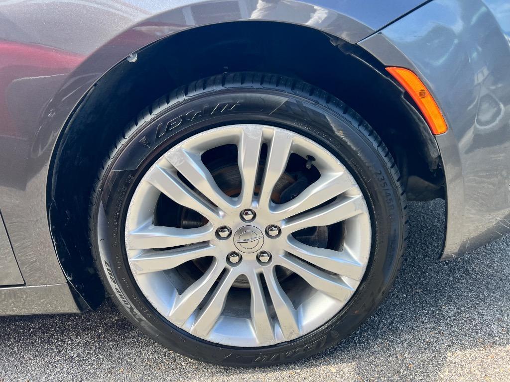 2015 Chrysler 200